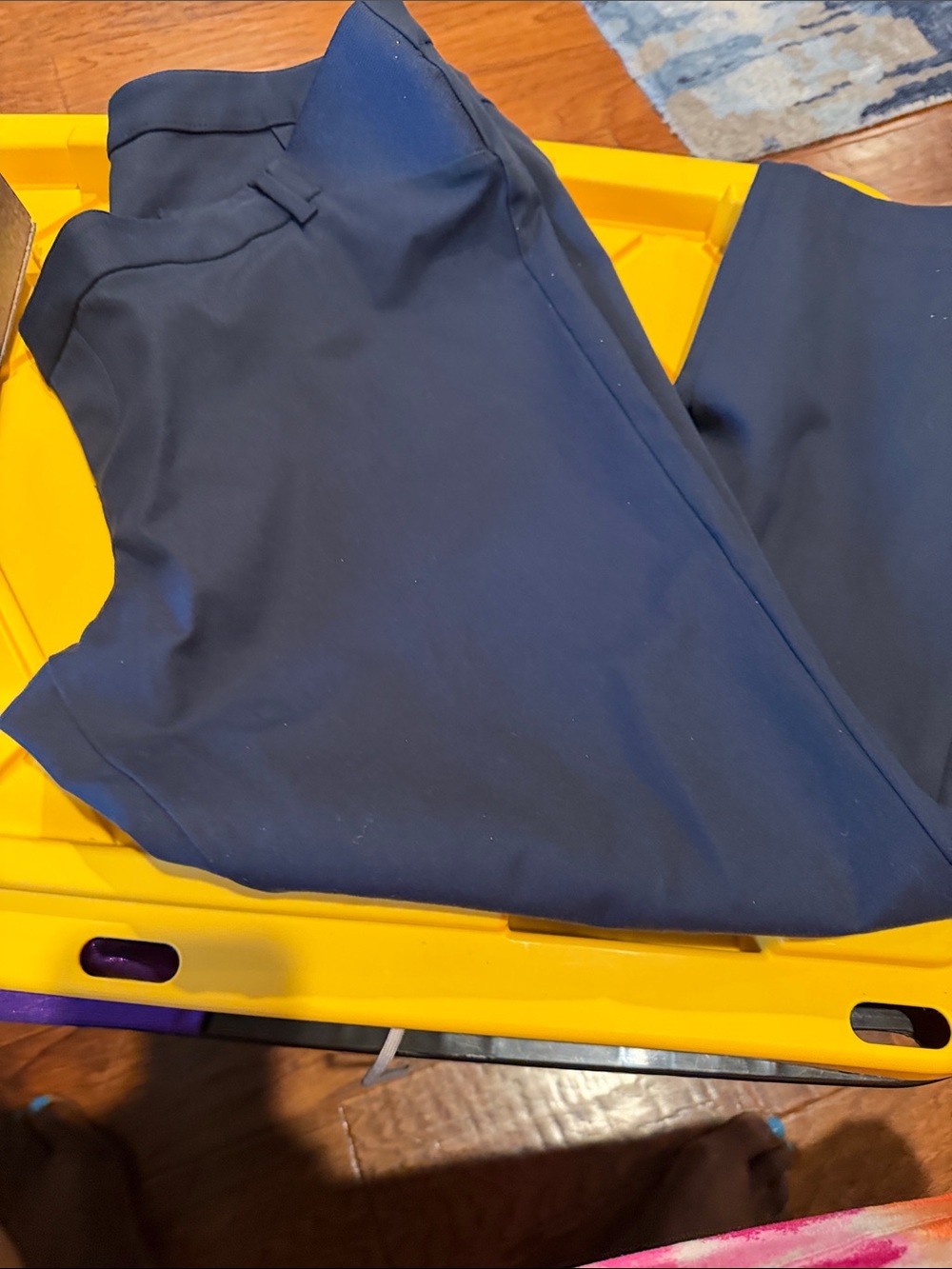 Old Navy Women's Maternity Pixie Cropped Navy Ankle Pants
